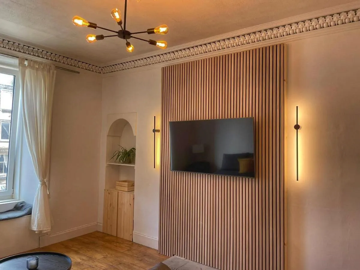 kontakty 1 Bed Apartment